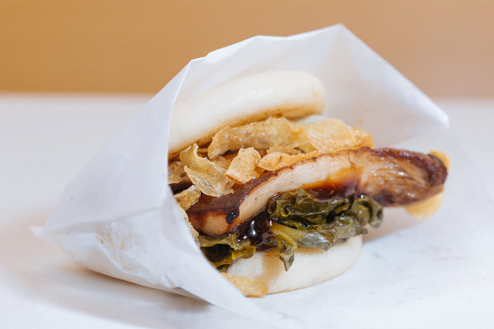 Organic King Oyster Mushroom Gwa Bao w hoisin, pickled mustard greens, crispy garlic (V)